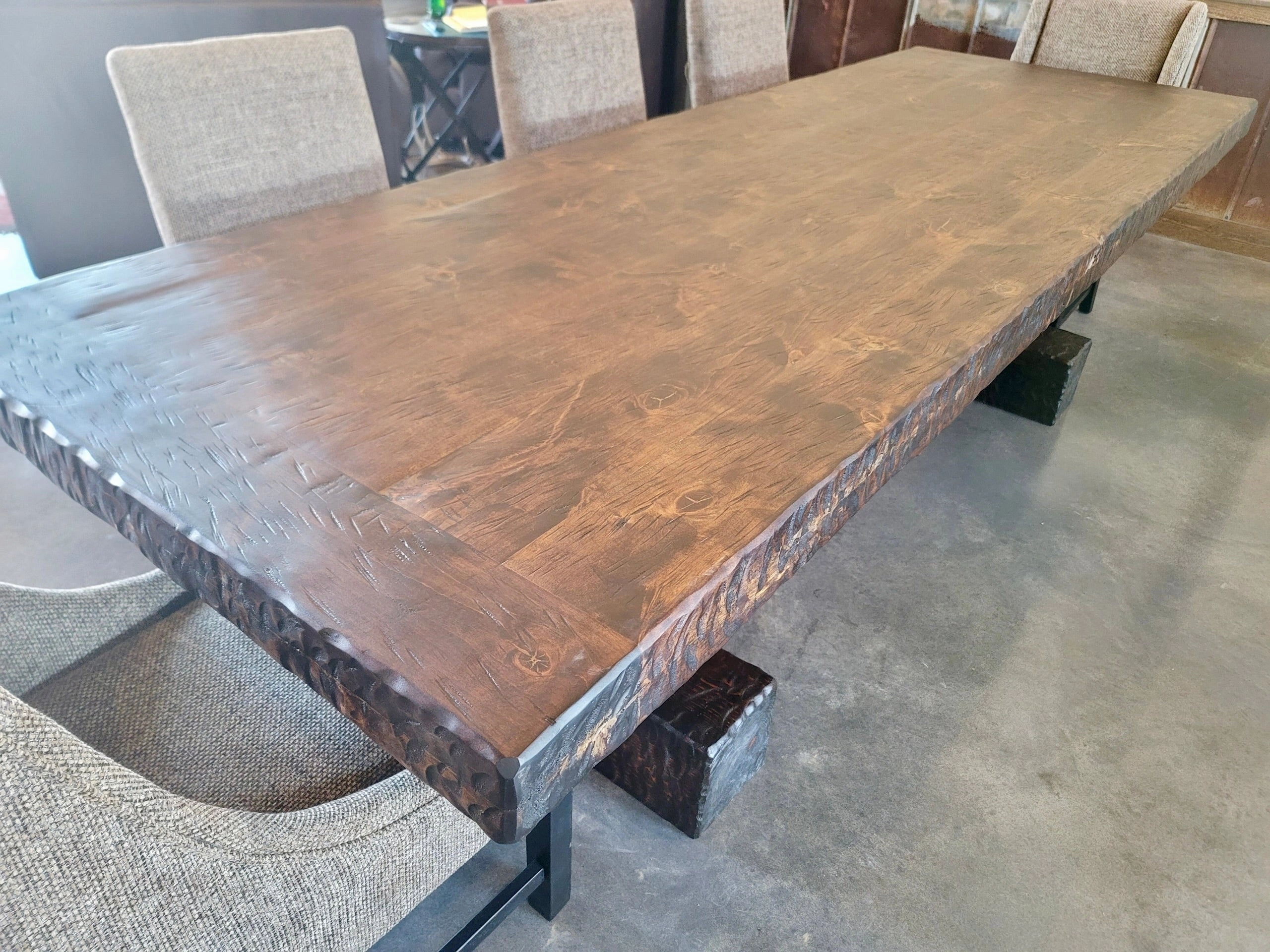 Knotty Alder Wood Rustic Dining Tables