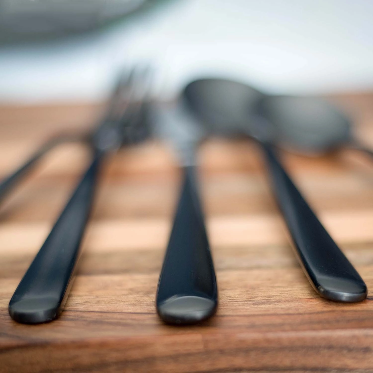 Lorenn Black Satin 20 Piece Flatware Set