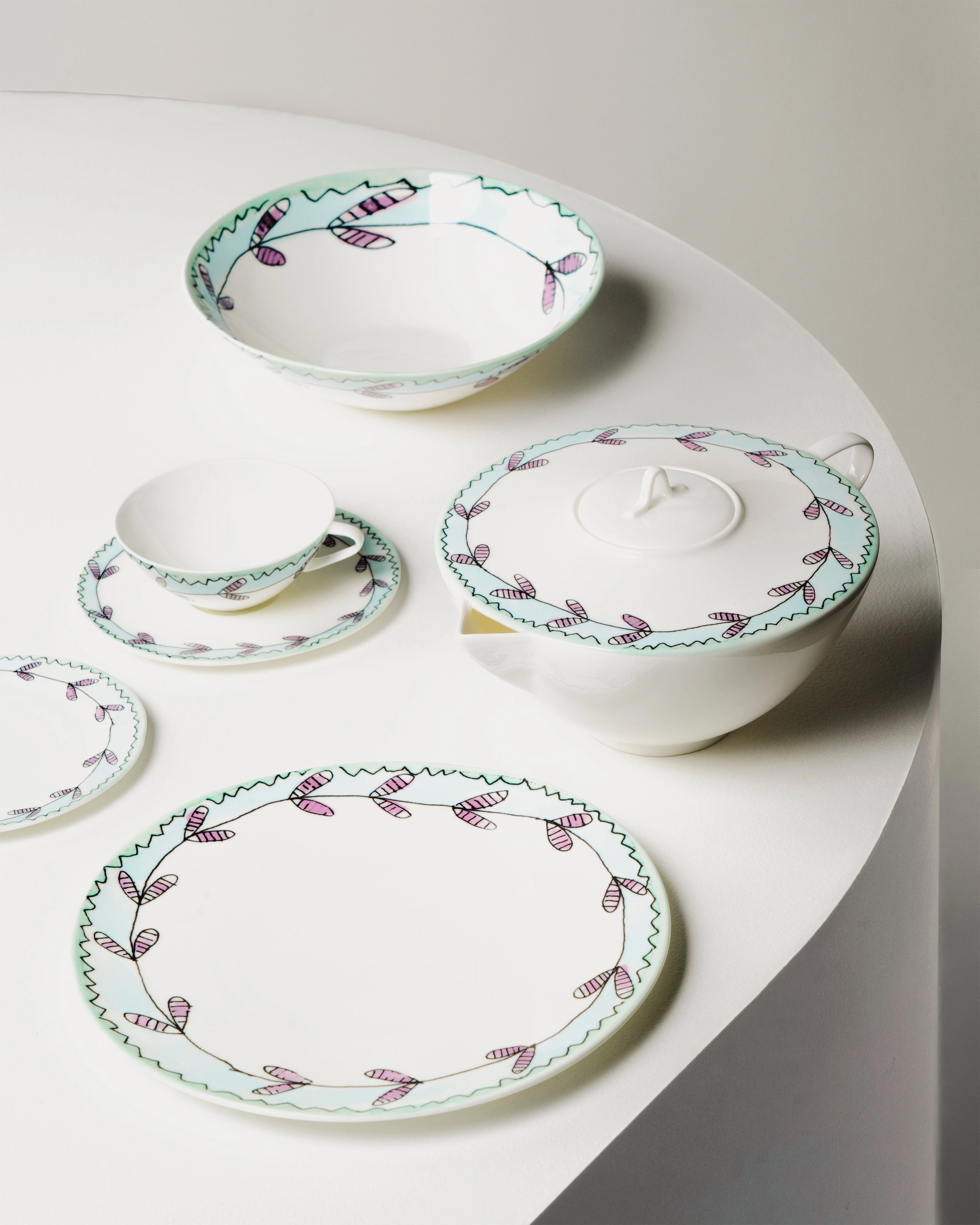Low bowl L Blossom milk Midnight Flowers
