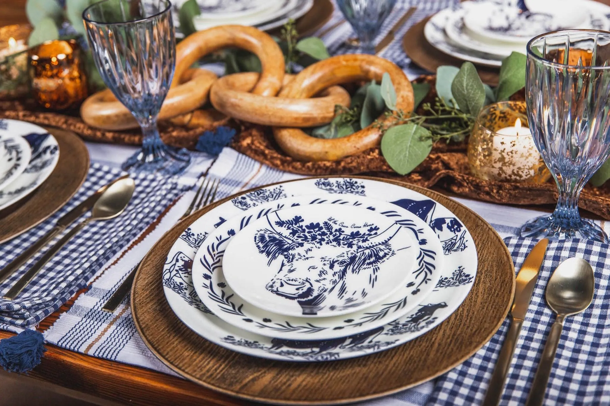Lucky Cows Plate Set