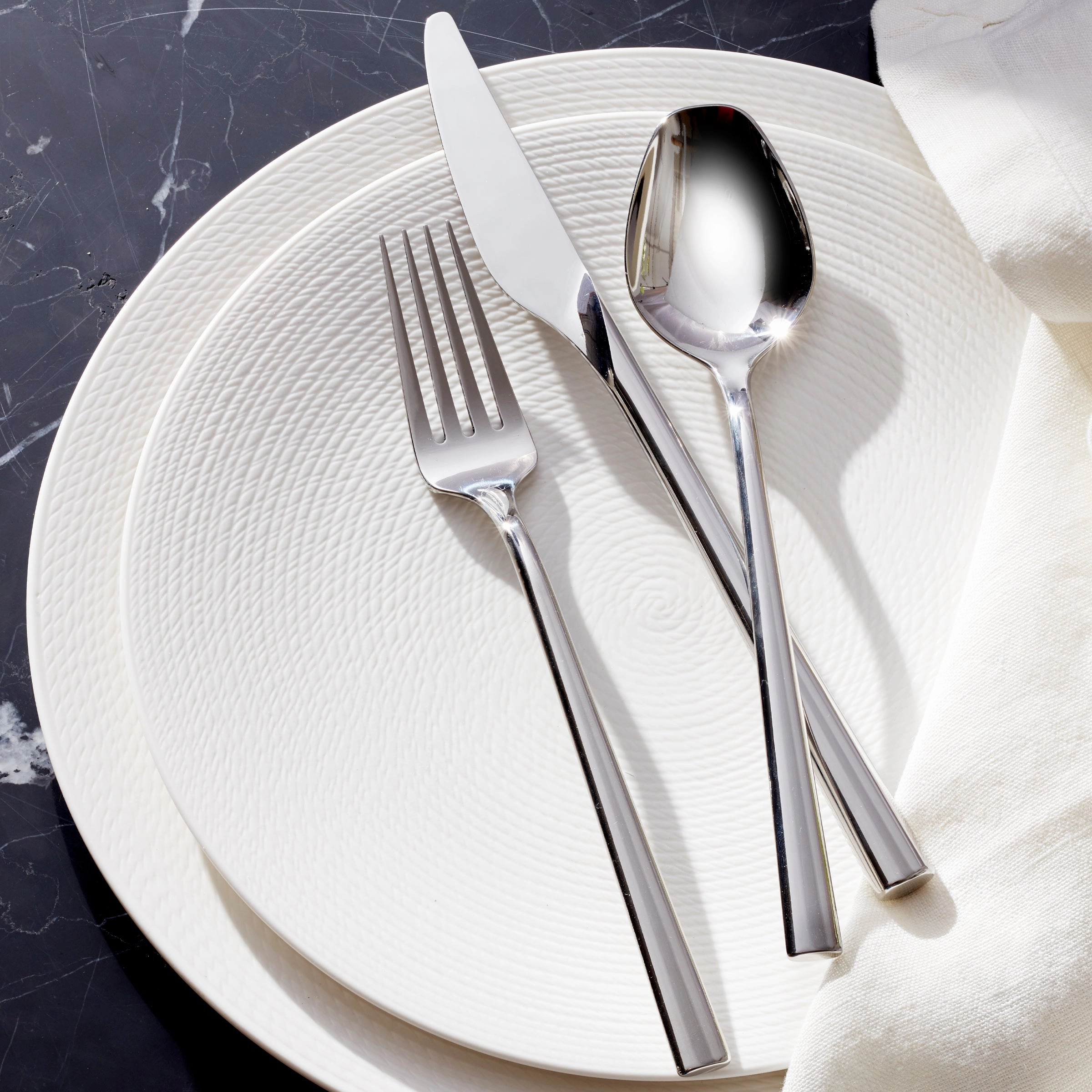 LX Collective 26 Piece Flatware Set