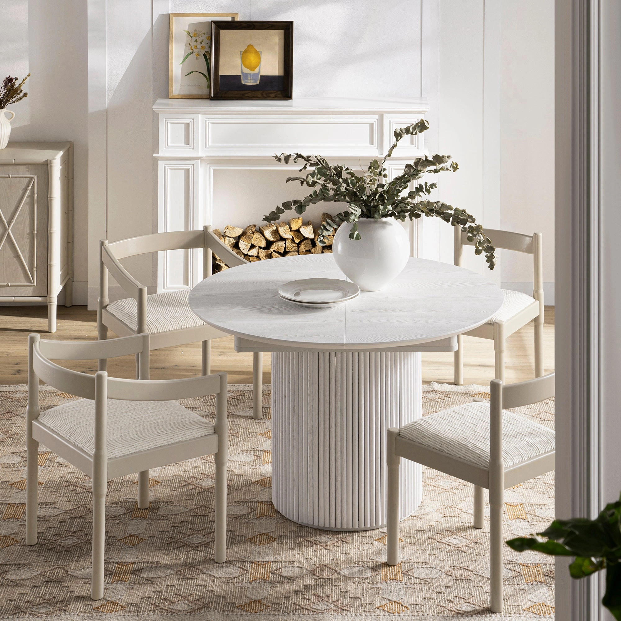 Maru Round 4-6 Seater Extending Oak Pedestal Dining Table, Washed White