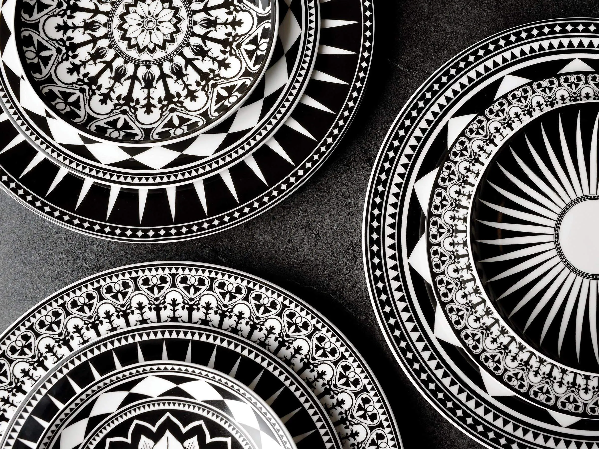 Matriarch Black & White Porcelain Dinner Plate