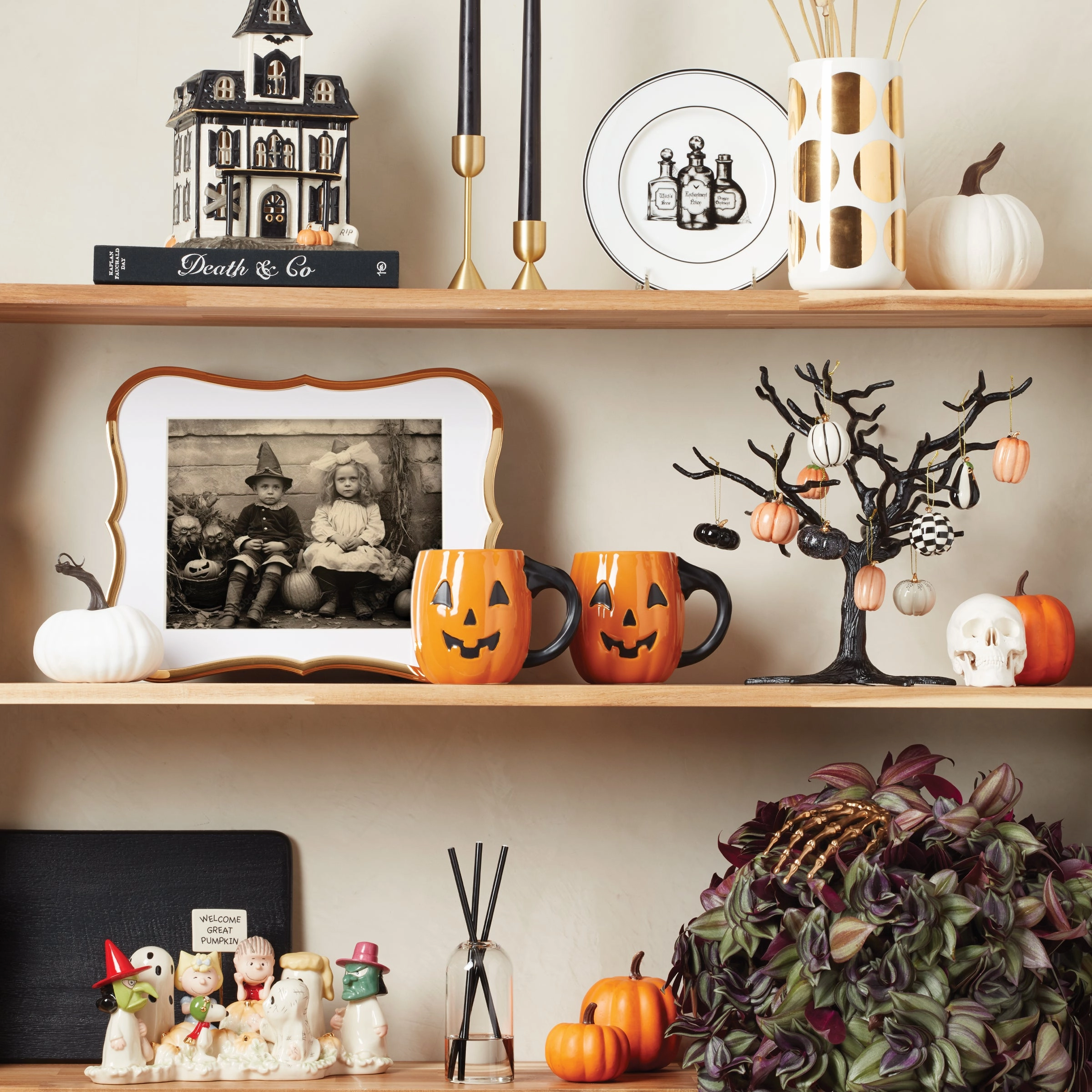 Mini Pumpkin 11-Pc Ornament & Tree Set