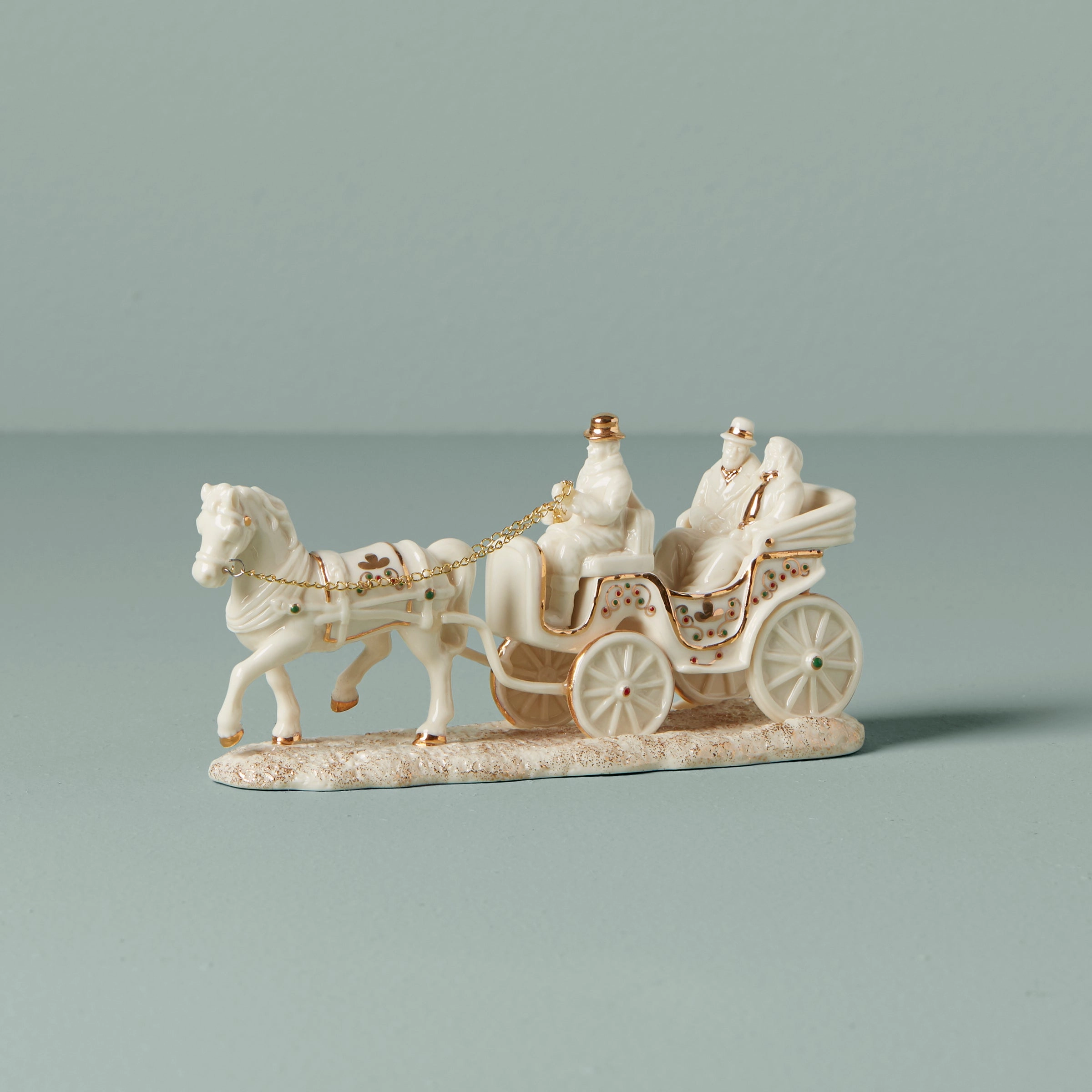 Mistletoe Park Horse-Drawn Carriage