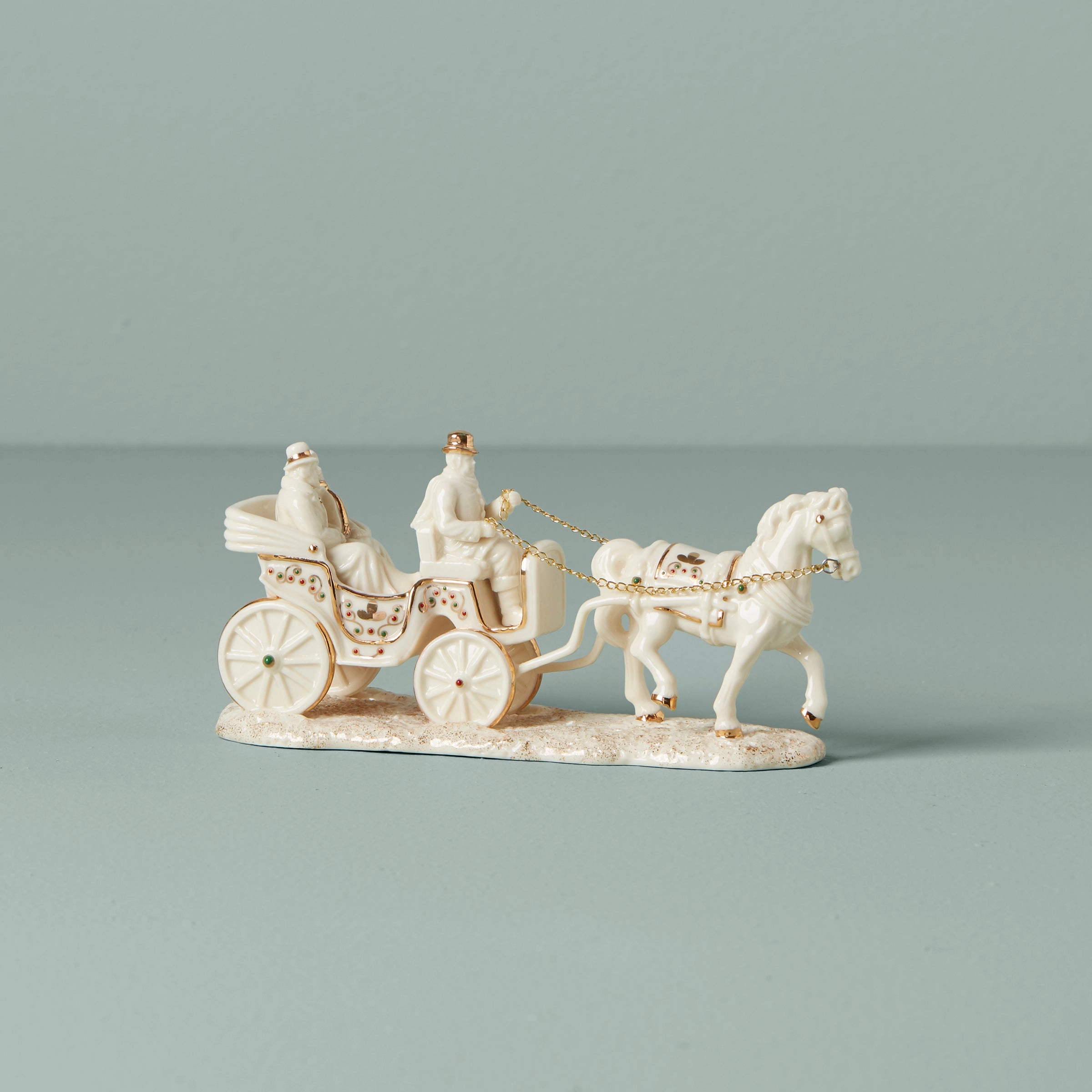 Mistletoe Park Horse-Drawn Carriage