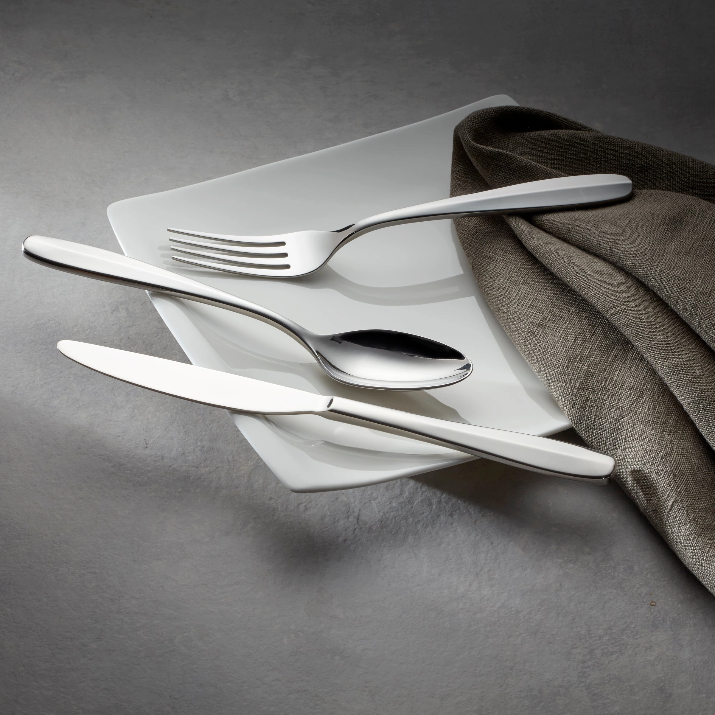 Oakwood 20 Piece Flatware Set