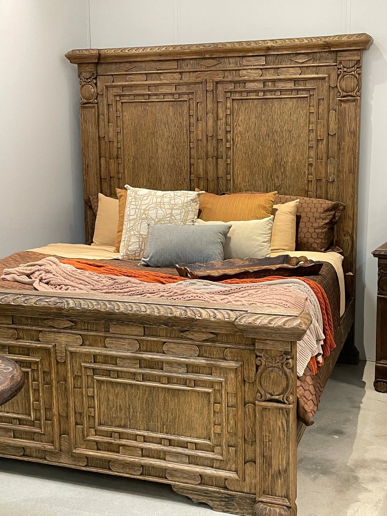Old World Vaquero King Bed