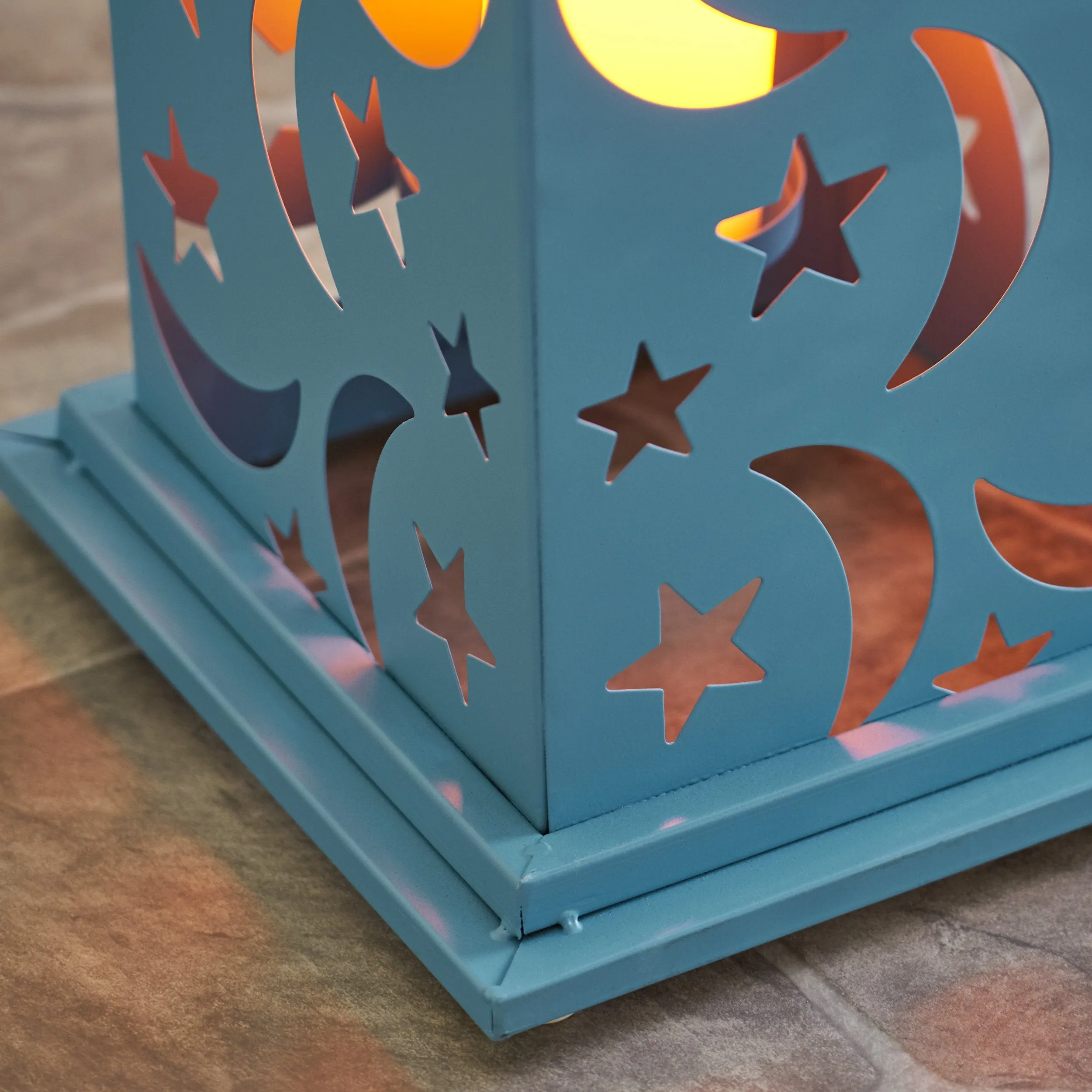 Outdoor Iron Cutout Lantern - NH962403