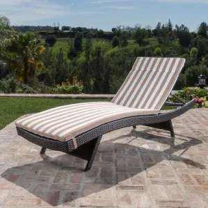 Outdoor Wicker Lounge w/Brown & White Stripe Water Resistant Cusions - NH770003 patio chairs, outdoor seating