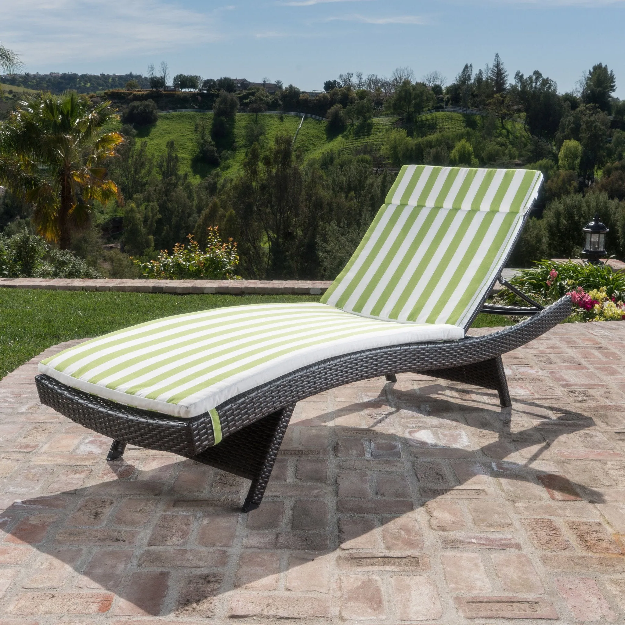 Outdoor Wicker Lounge with Water Resistant Cushion - NH870003 patio chairs, outdoor seating