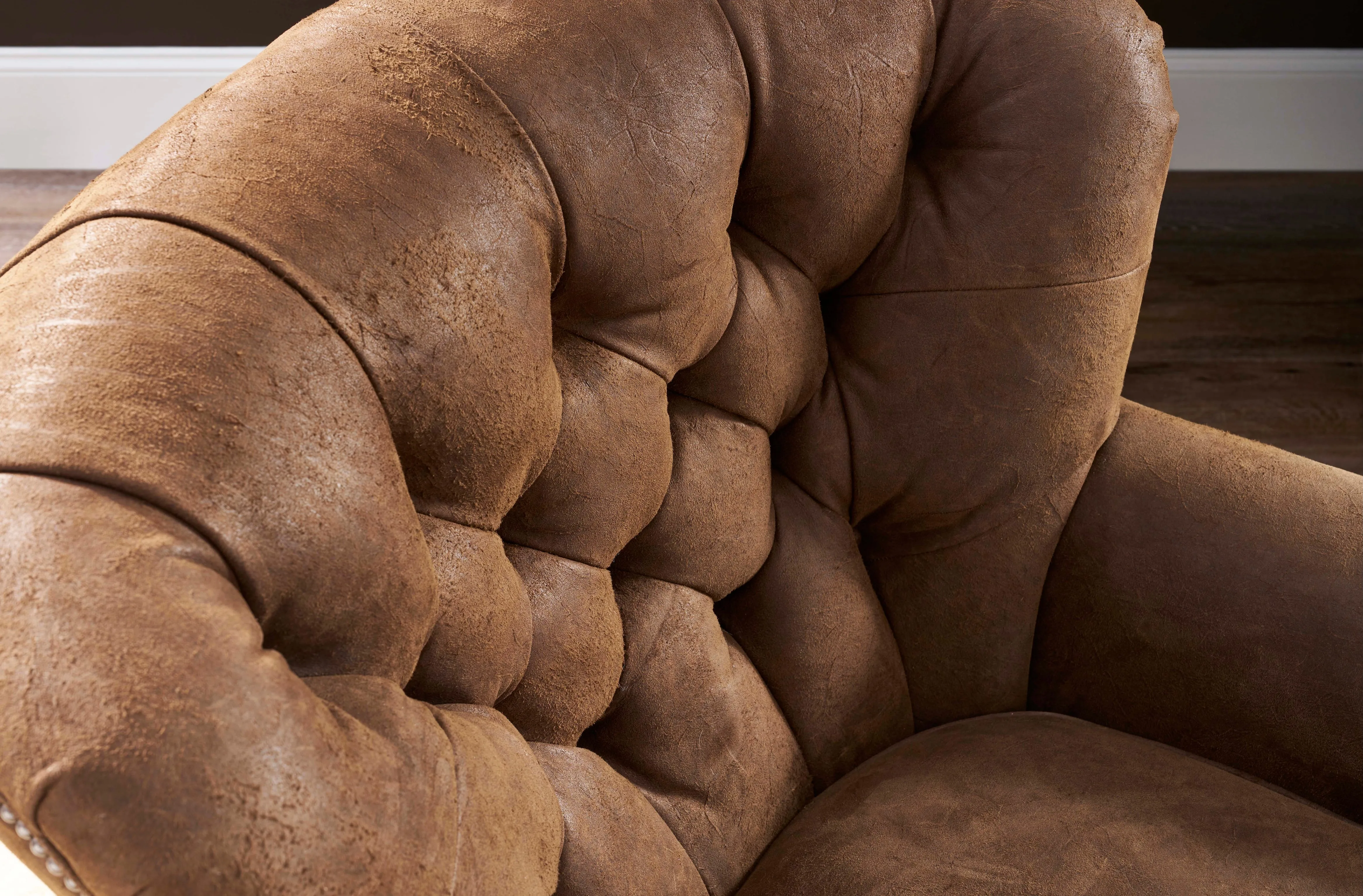 Outlaw Western Leather Tufted Chair