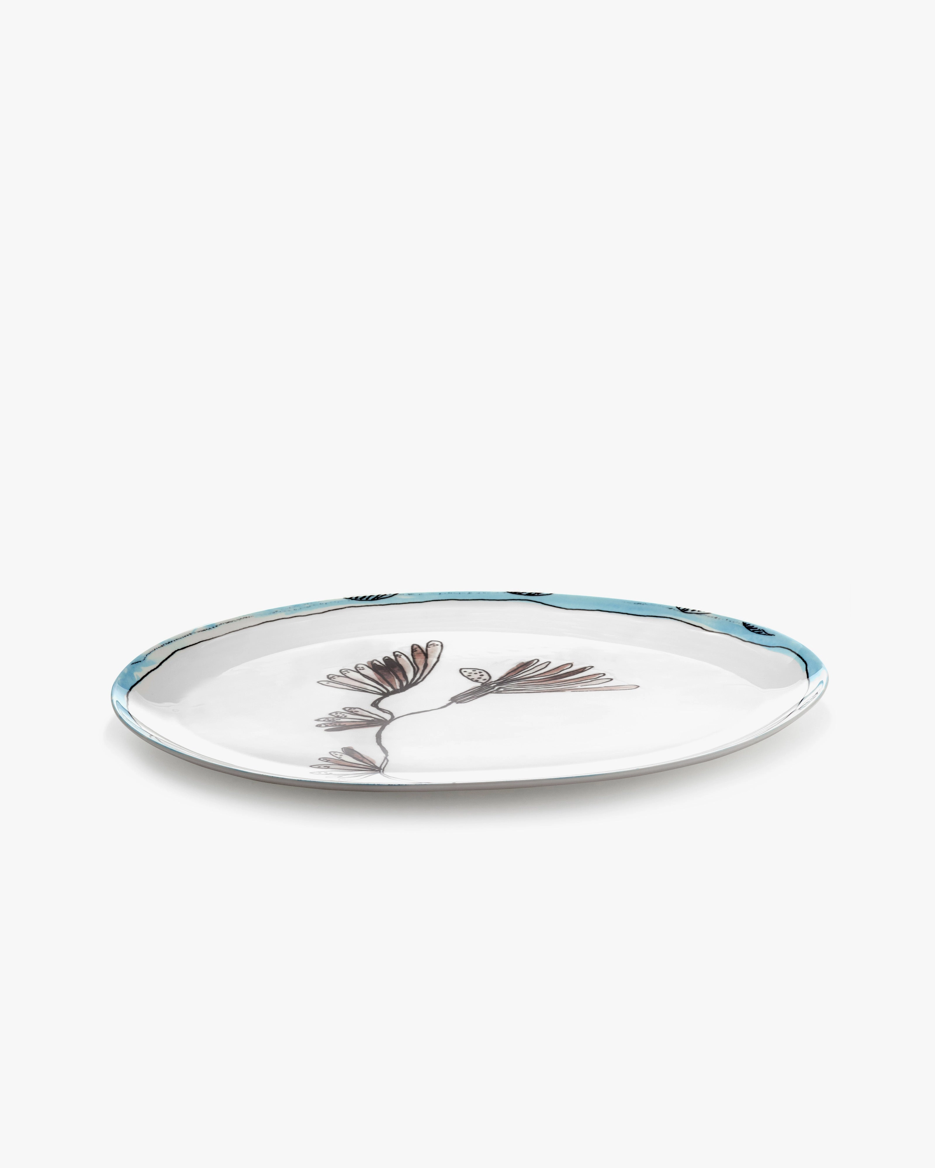Oval plate 2 L Camelia aubergine Midnight Flowers