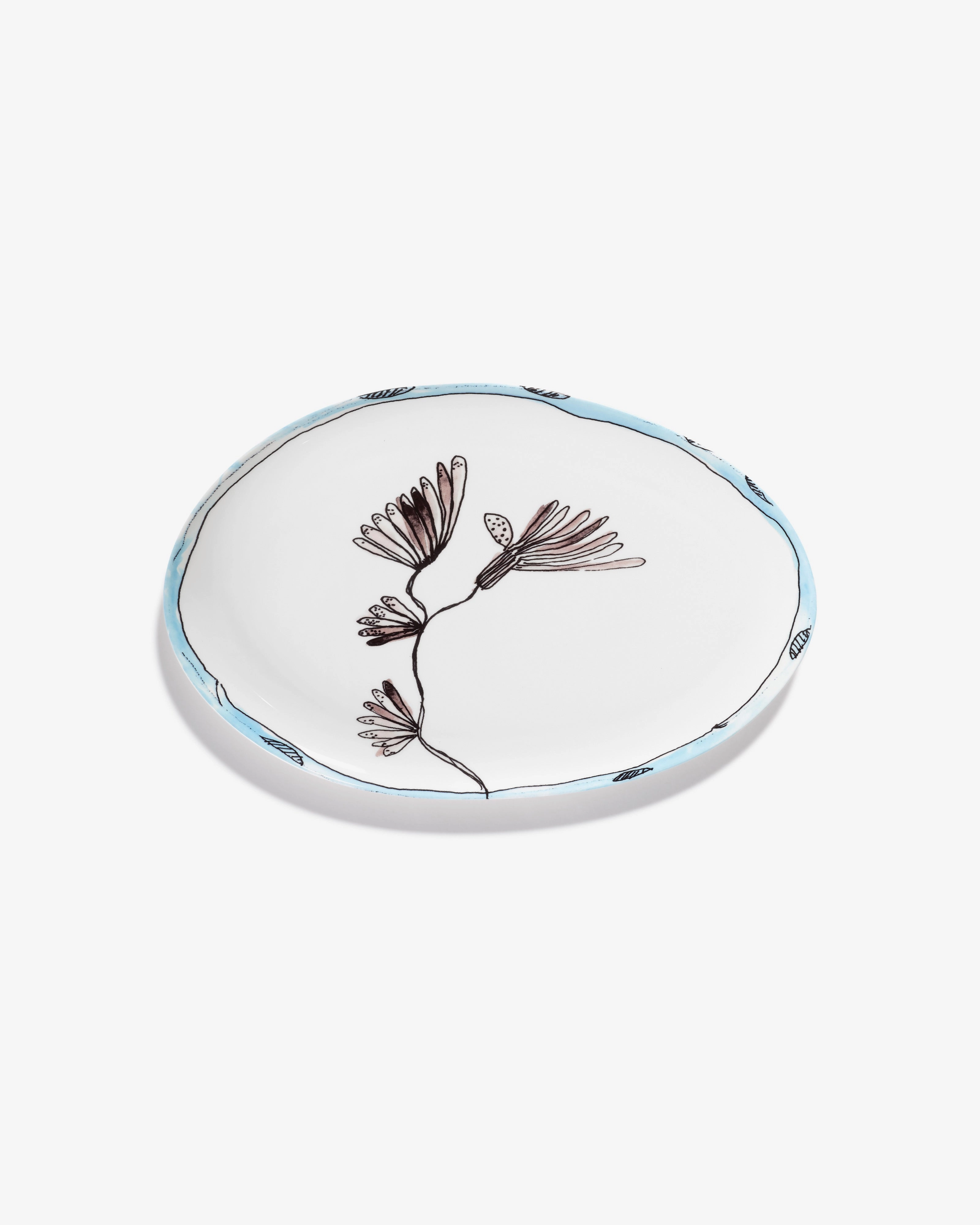 Oval plate 2 S Camelia aubergine Midnight Flowers