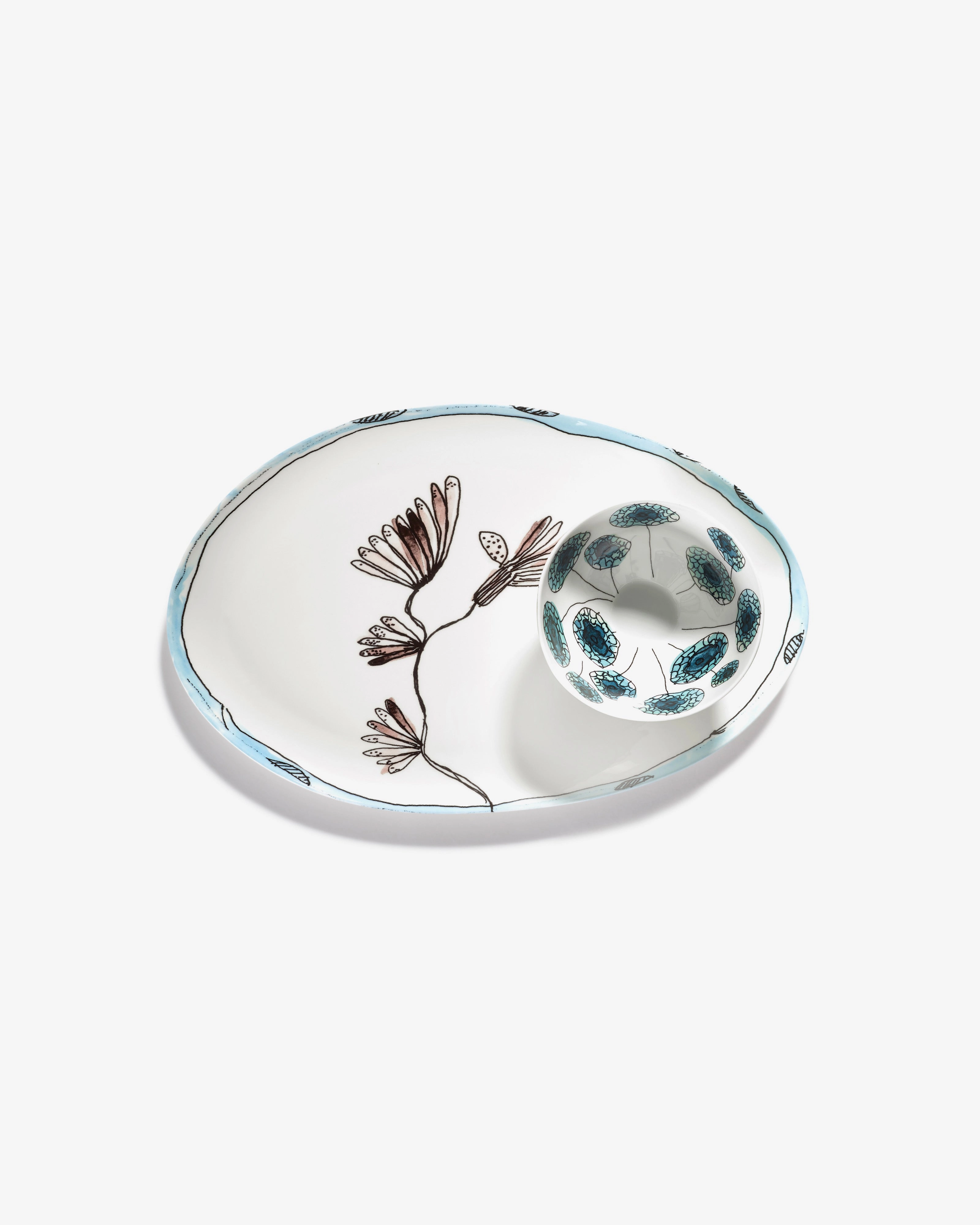 Oval plate 2 S Camelia aubergine Midnight Flowers