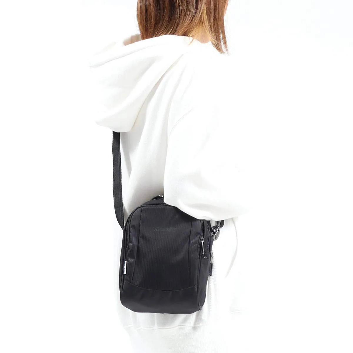 PacSafe Metrosafe LS100 3 Liter Anti Theft Crossbody/Shoulder Bag-Fits 7 inch Tablet Bags Pacsafe
