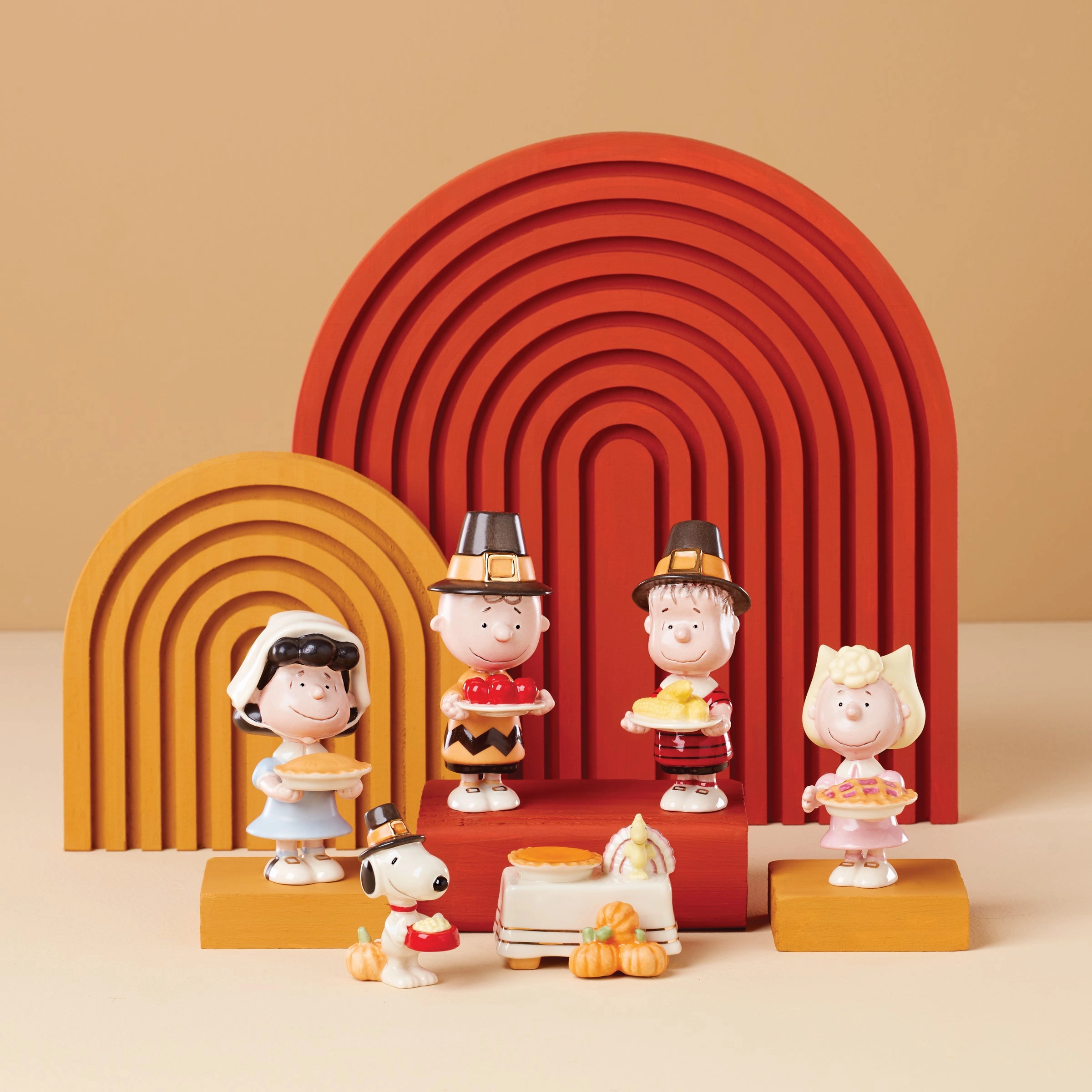 Peanuts 6-Piece Thanksgiving Figurine Set