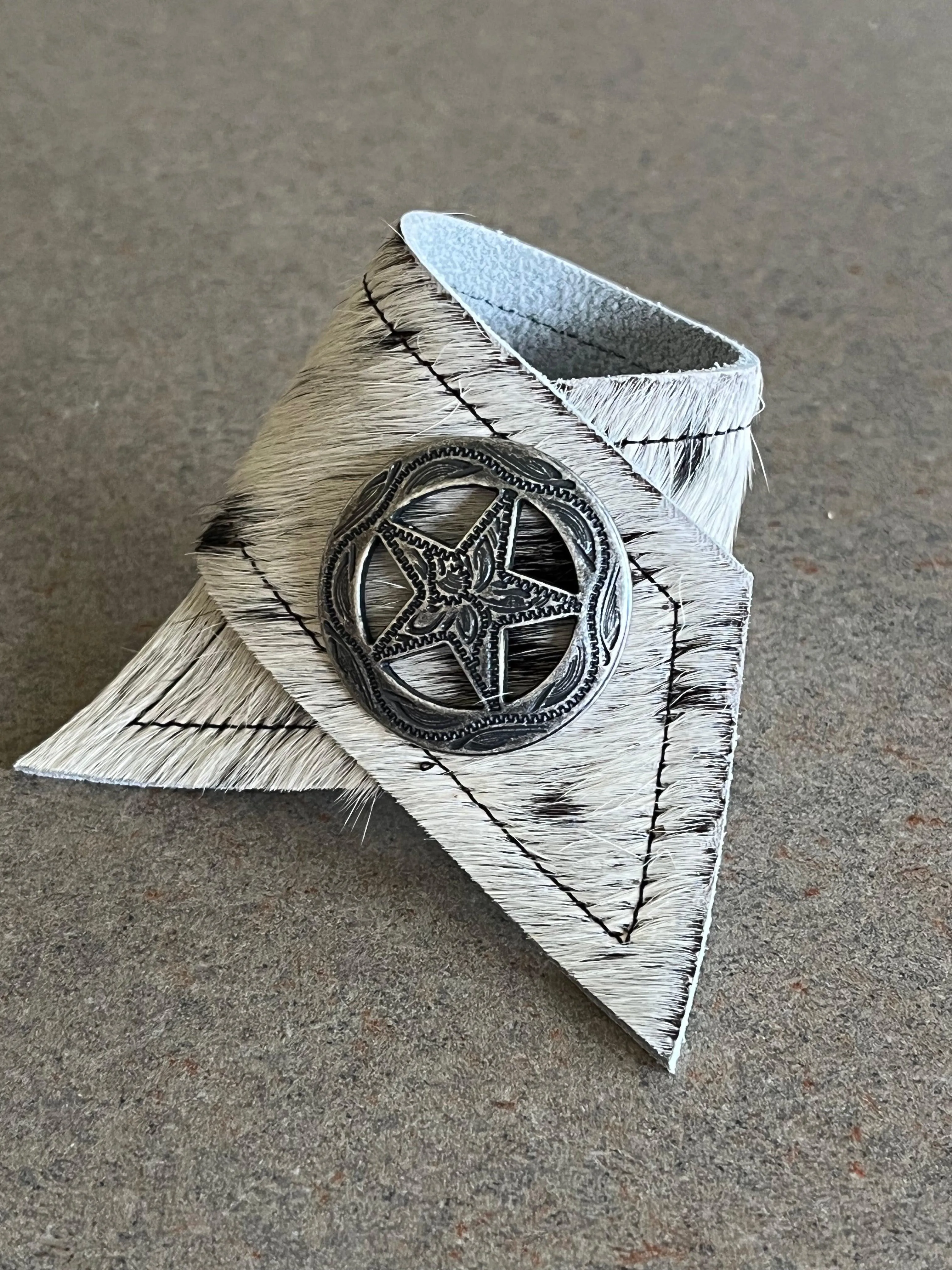 Peppered Cowhide w/ Star Concho Napkin Rings