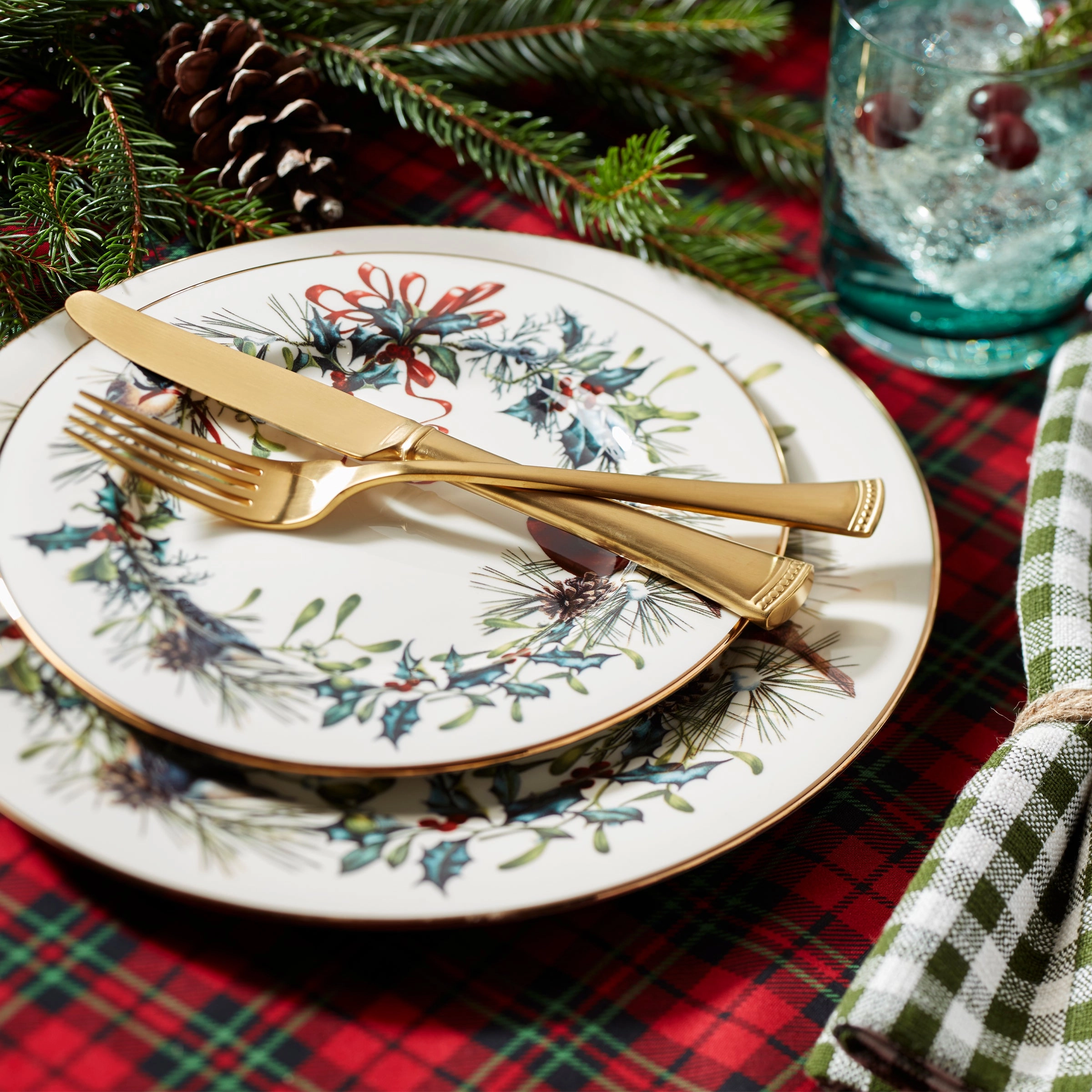 Portola Gold Satin 20 Piece Flatware Set