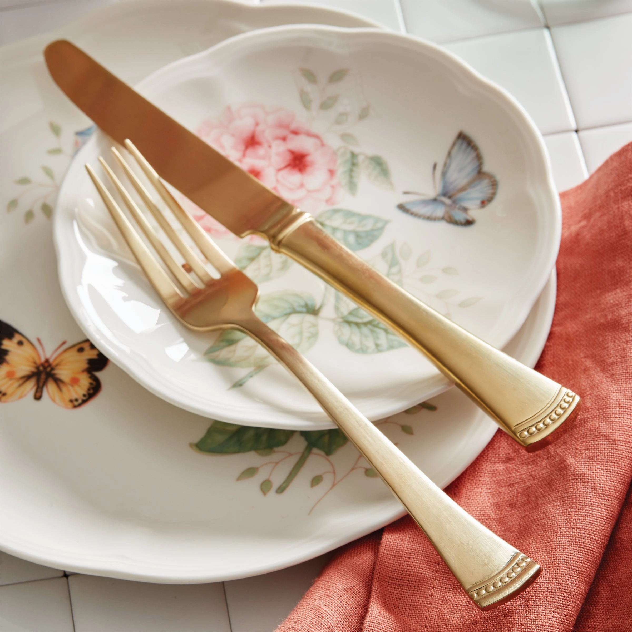Portola Gold Satin 20 Piece Flatware Set