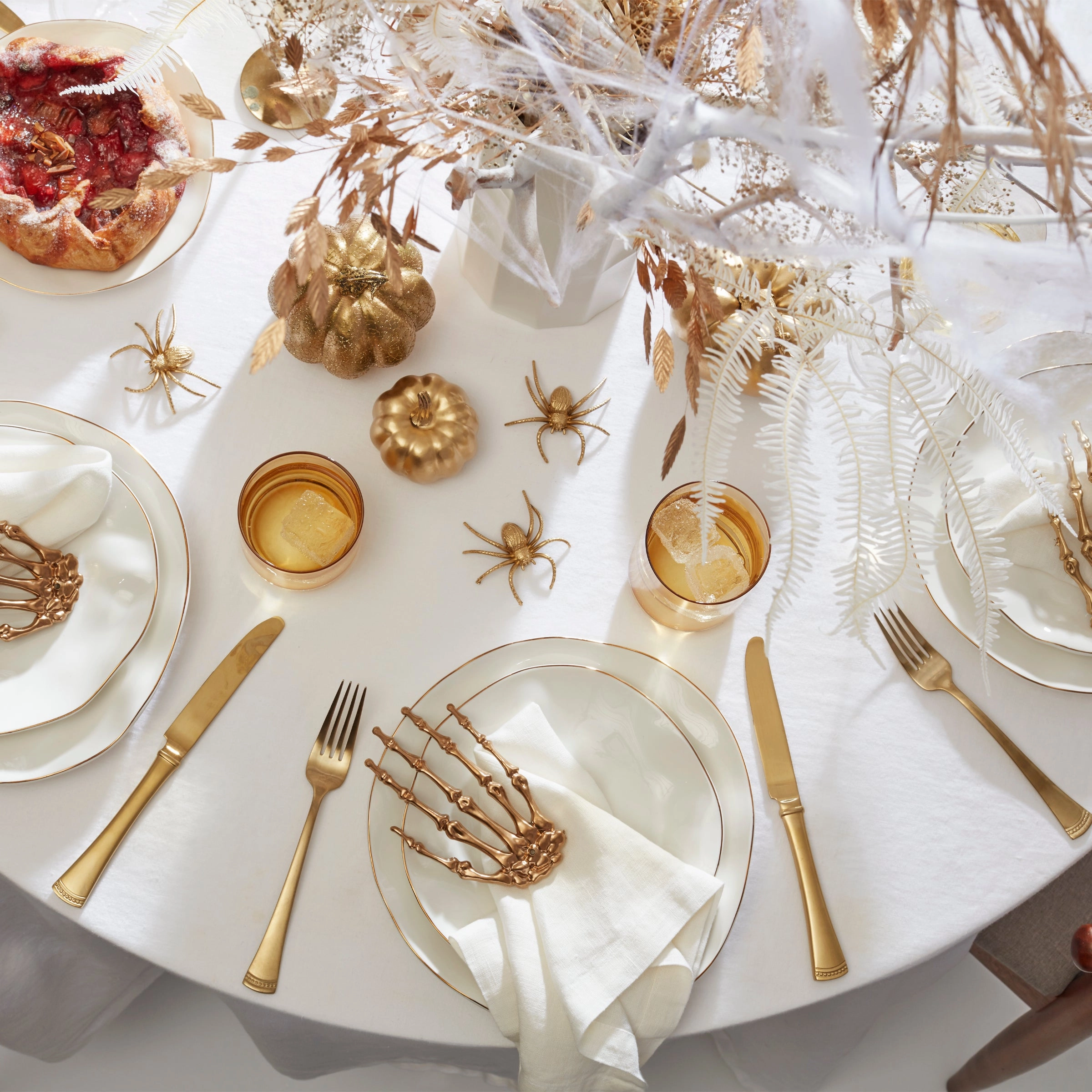 Portola Gold Satin 20 Piece Flatware Set