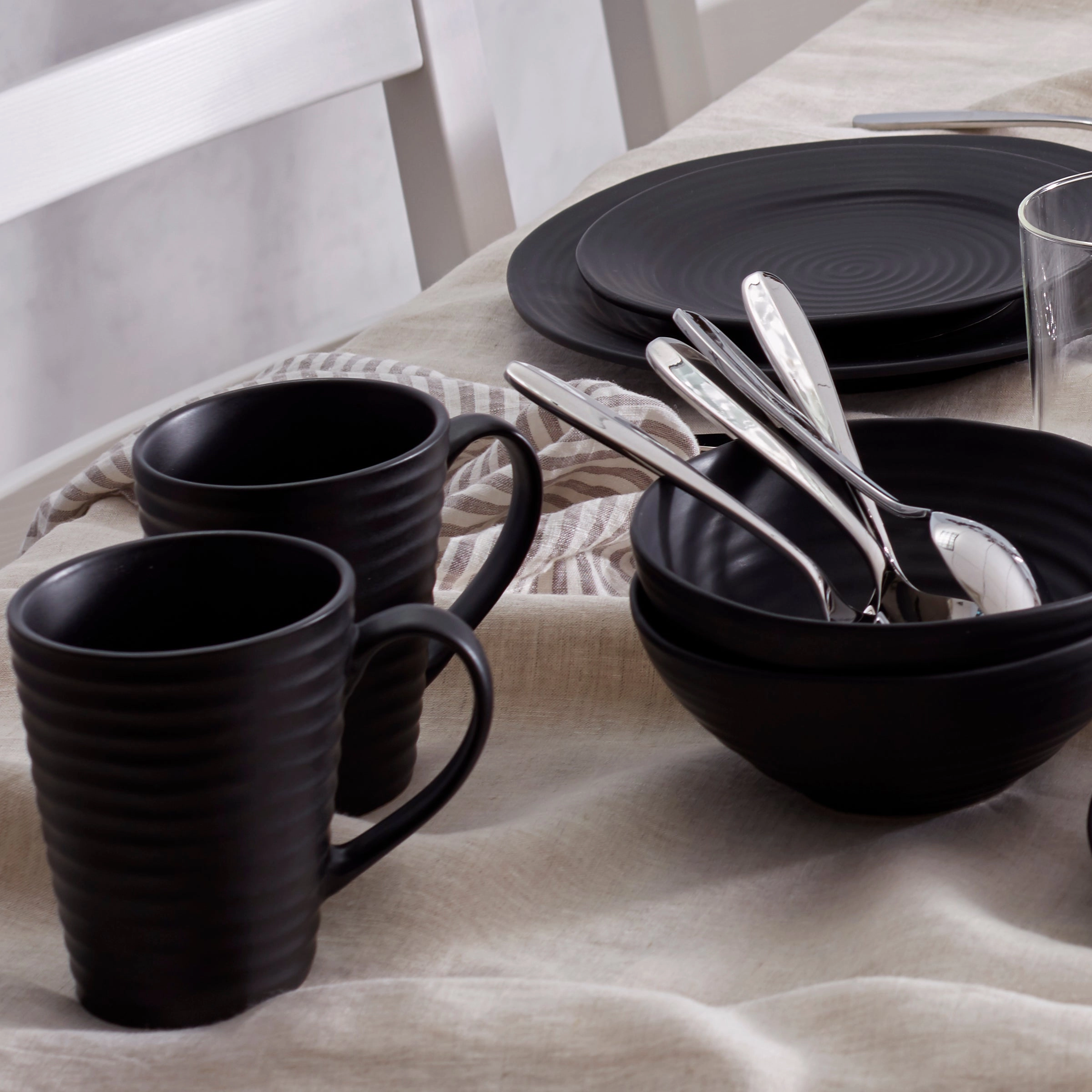 Ridge Black Mugs - Set of 4