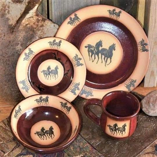 Running Horses Ceramic Fluted Pie Pan