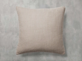 Ruoti Pillow