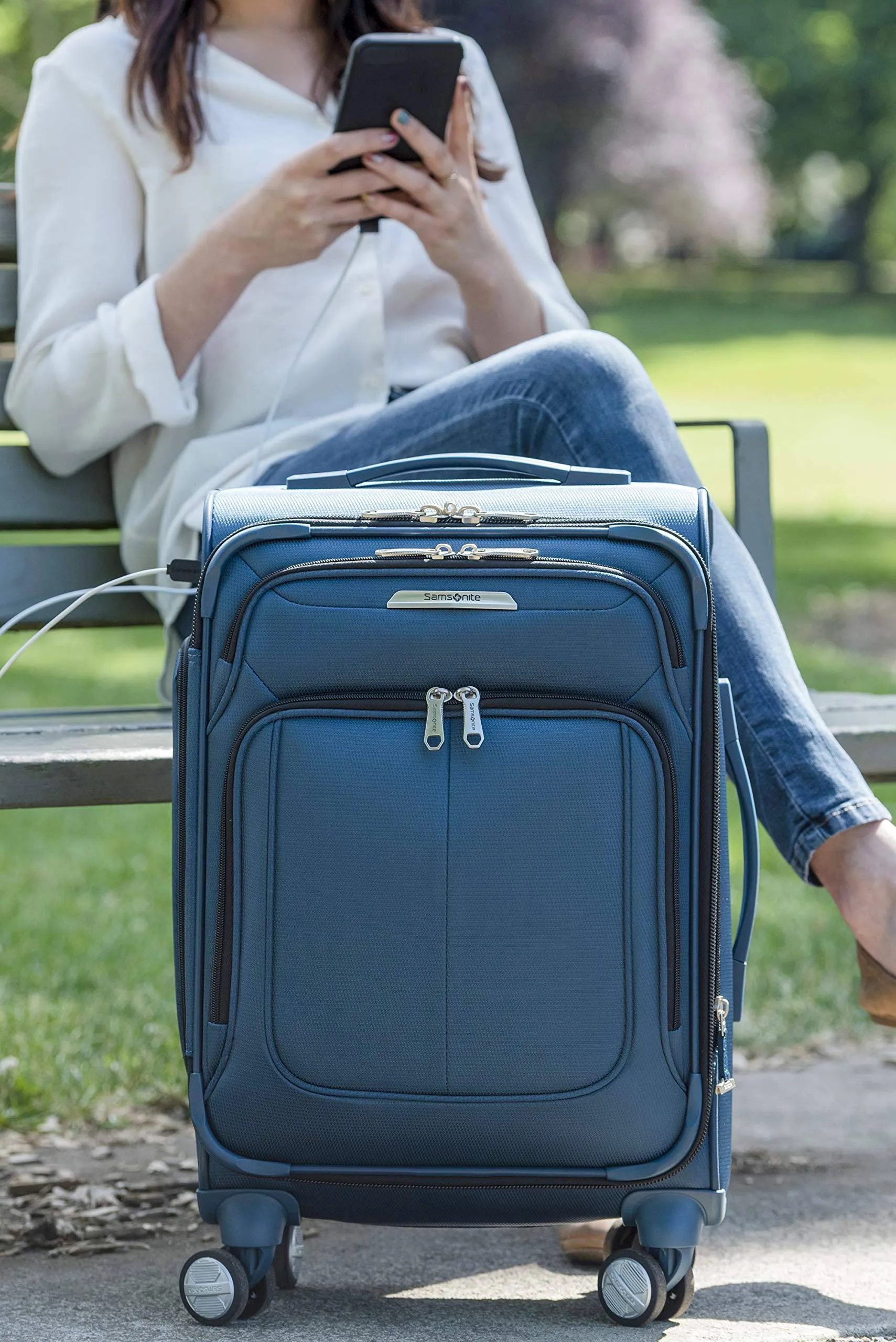 Samsonite SoLyte DLX 20" 4-Wheel Carry-On Luggage Bags Samsonite