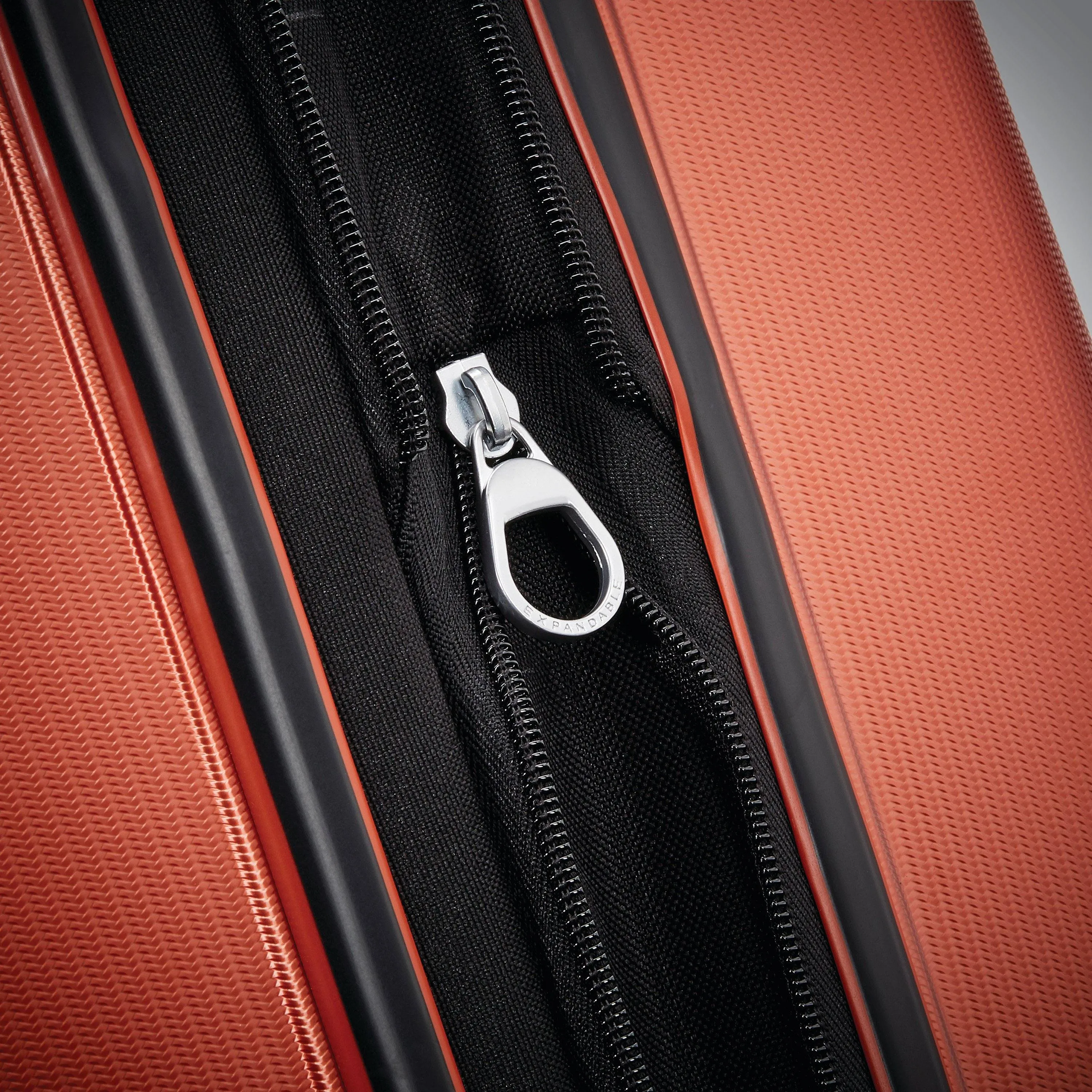 Samsonite Winfield 3 DLX Carry-On 20-Inch 4-Wheel Carry-On Luggage Bags Samsonite