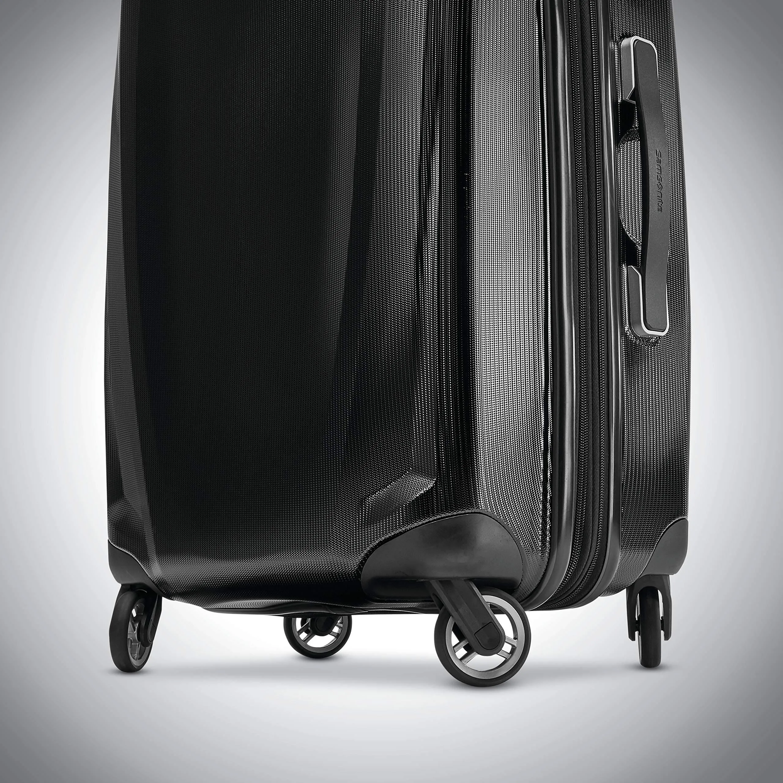 Samsonite Winfield 3 DLX Checked-Medium 25-Inch 4-Wheel Medium Luggage Bags Samsonite