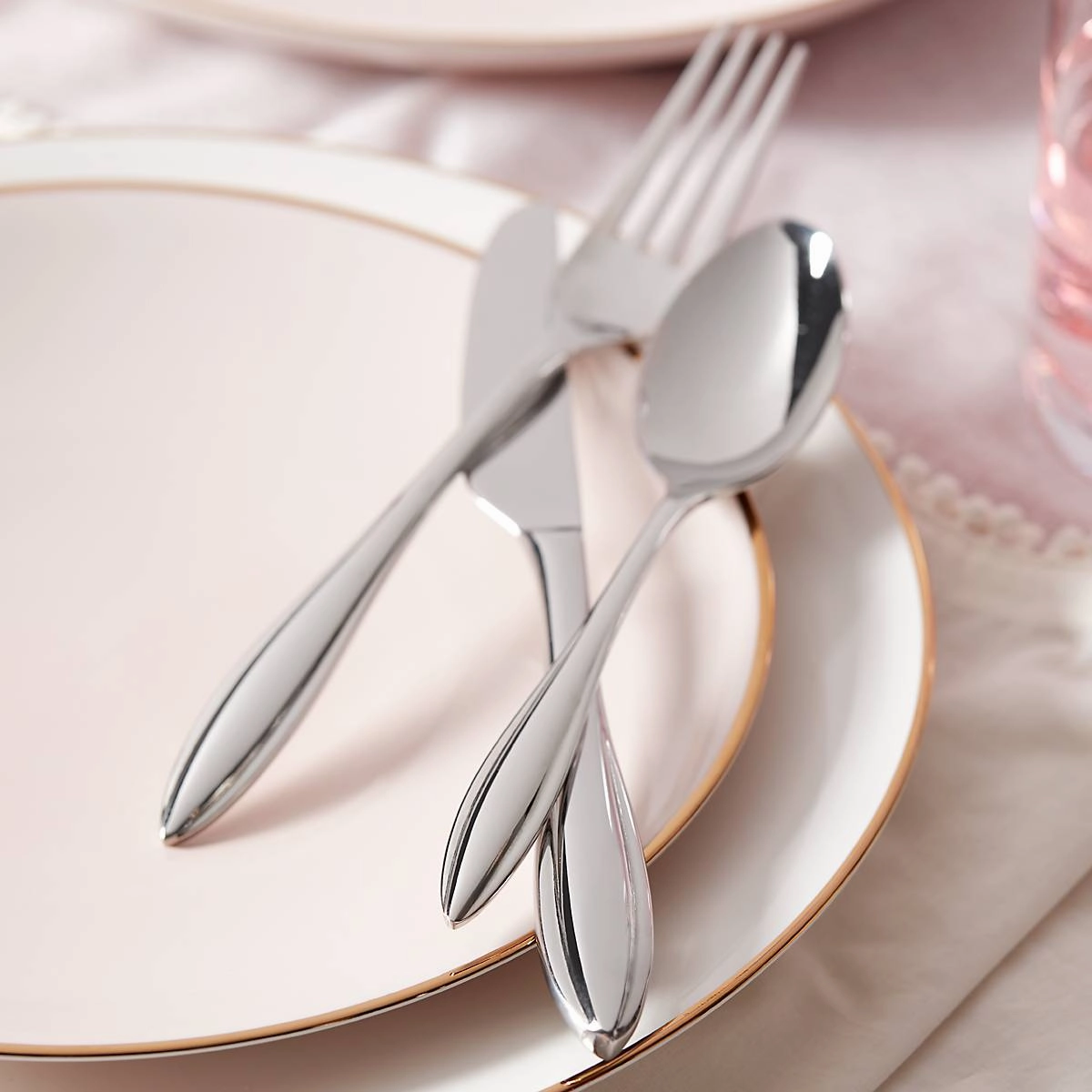 Sculpt 65 Piece Flatware Set