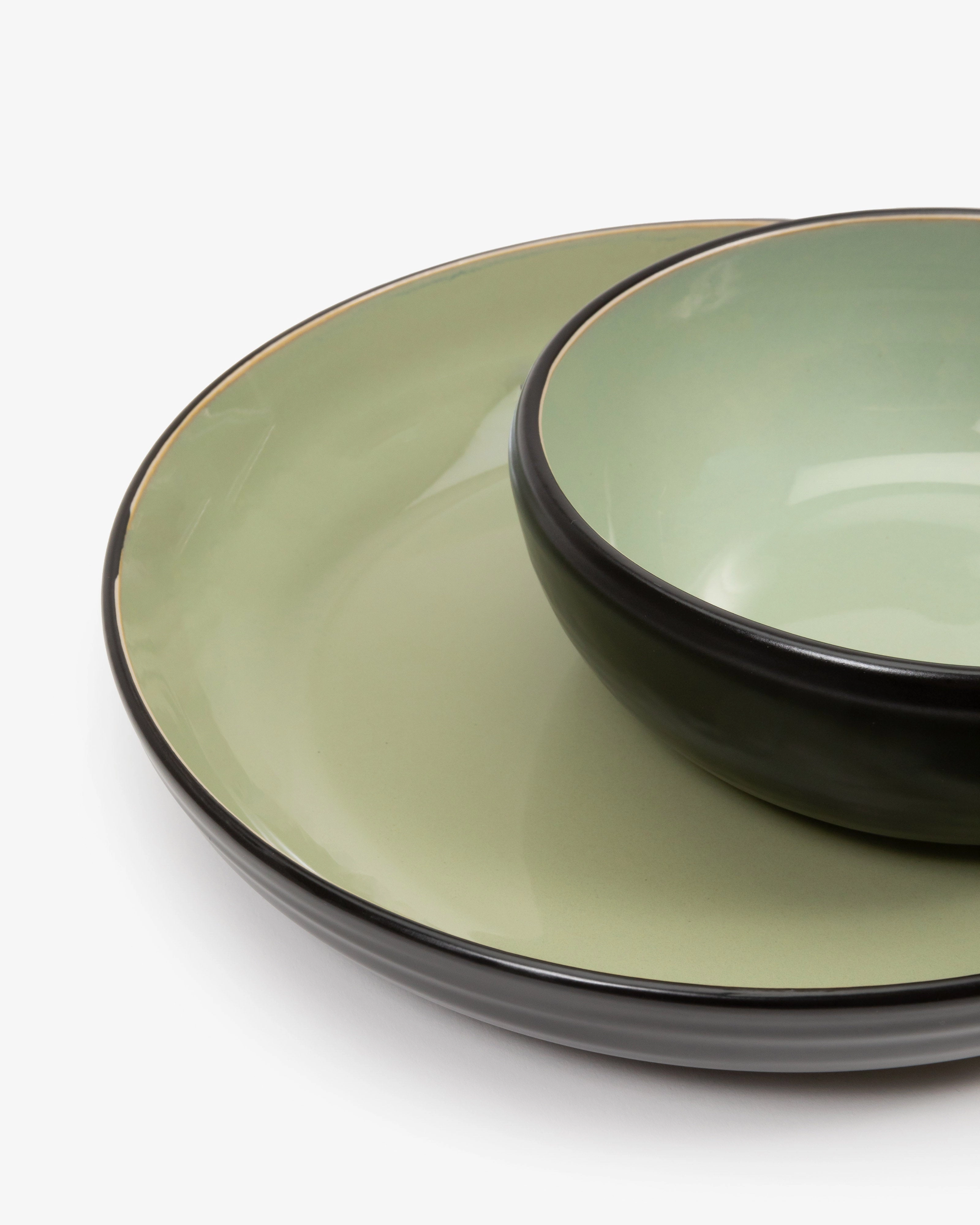 Serving plate M green/black Pure