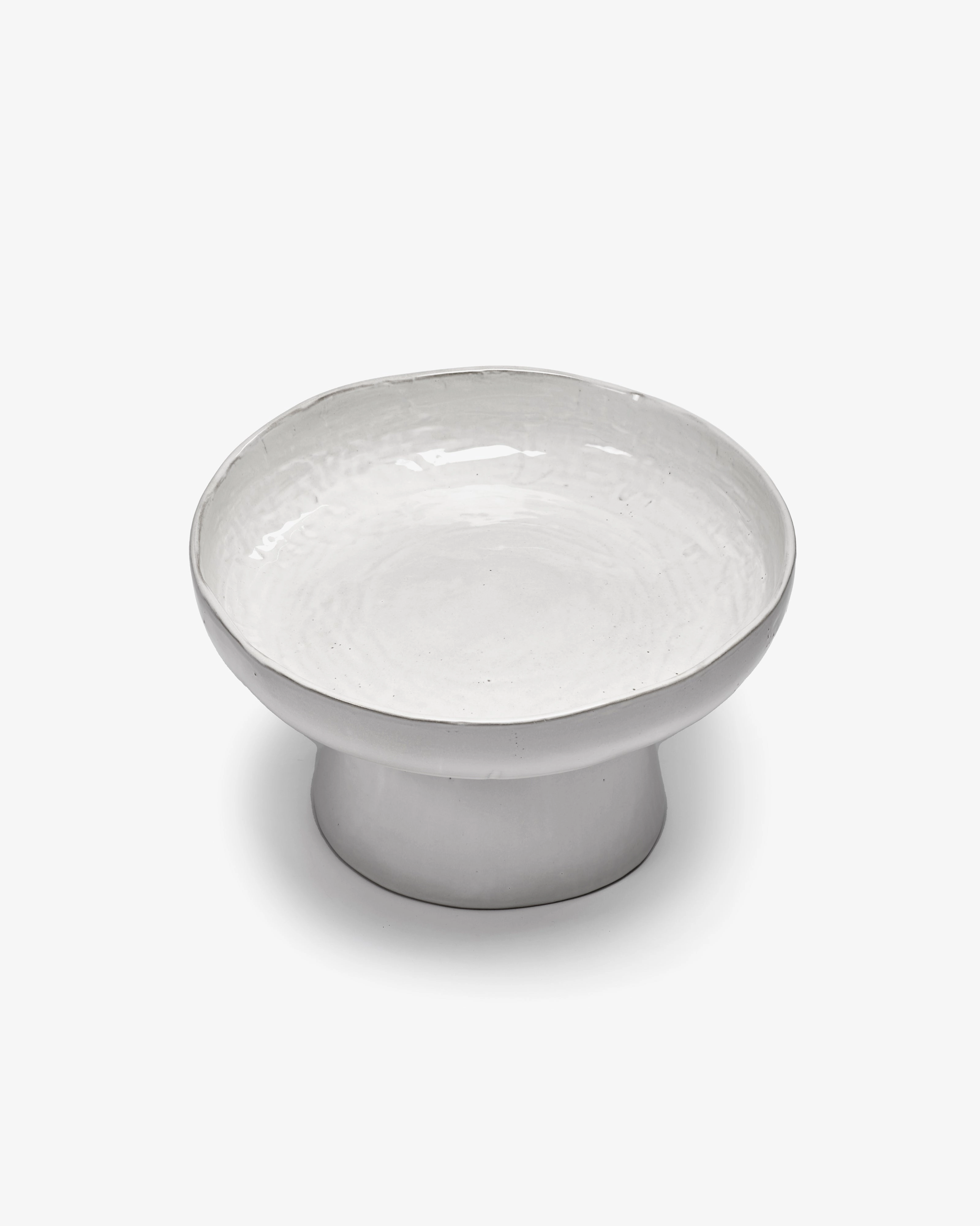 Serving plate on foot off-white La Mre