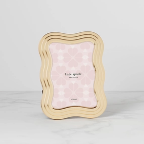 South Street 5" x 7" Gold Wavy Frame