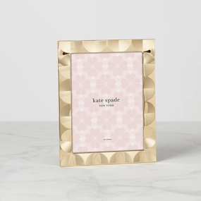 South Street 8" x 10" Gold Scallop Frame