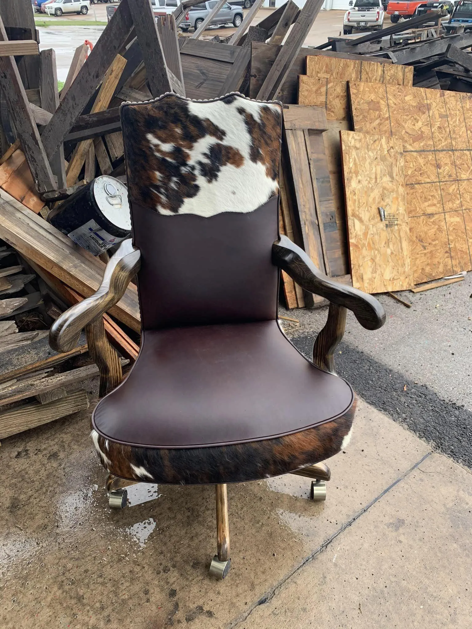 Tri Color Cowhide & Leather Office Chair