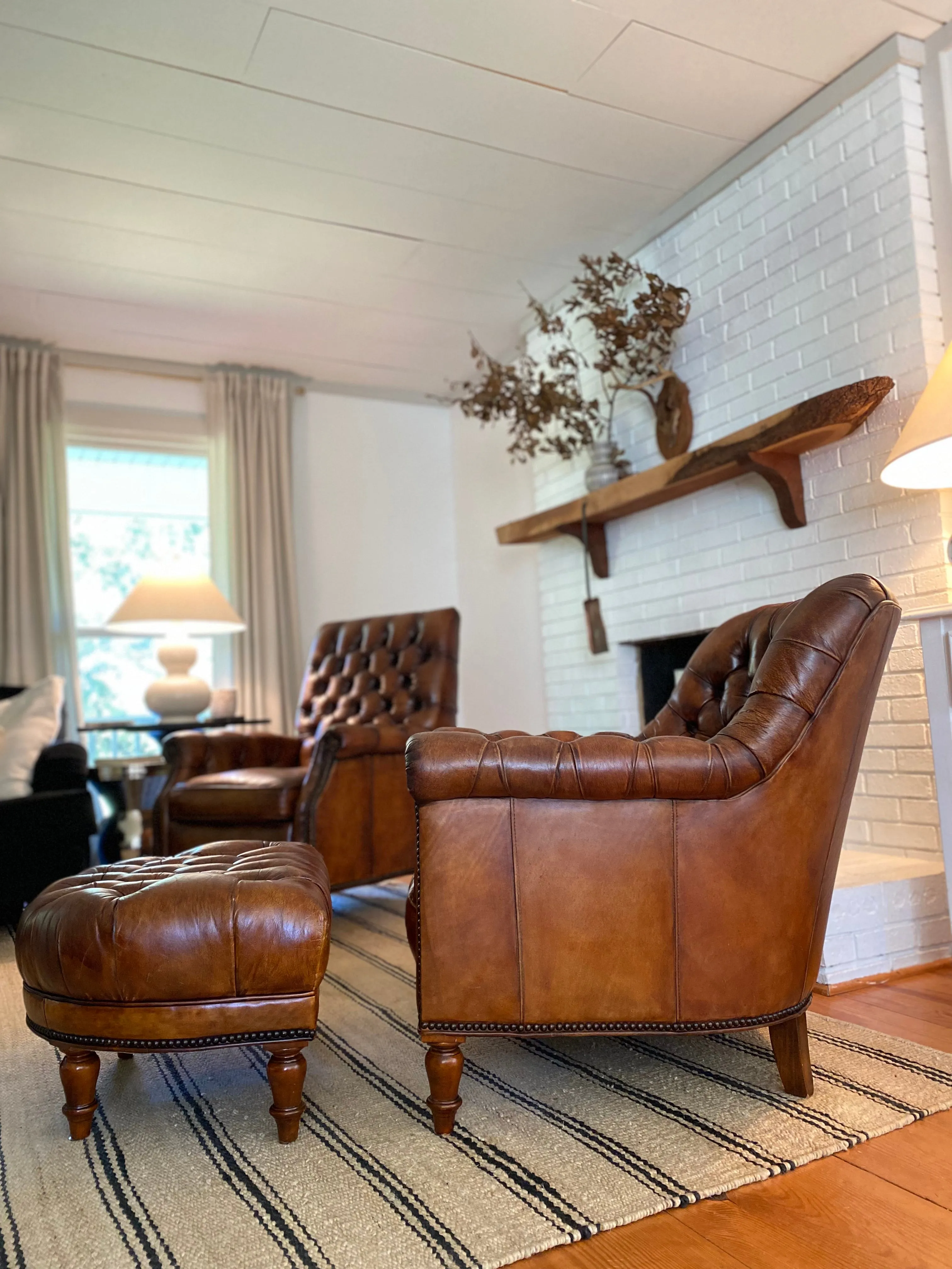 Tufted Leather Lounge Chair