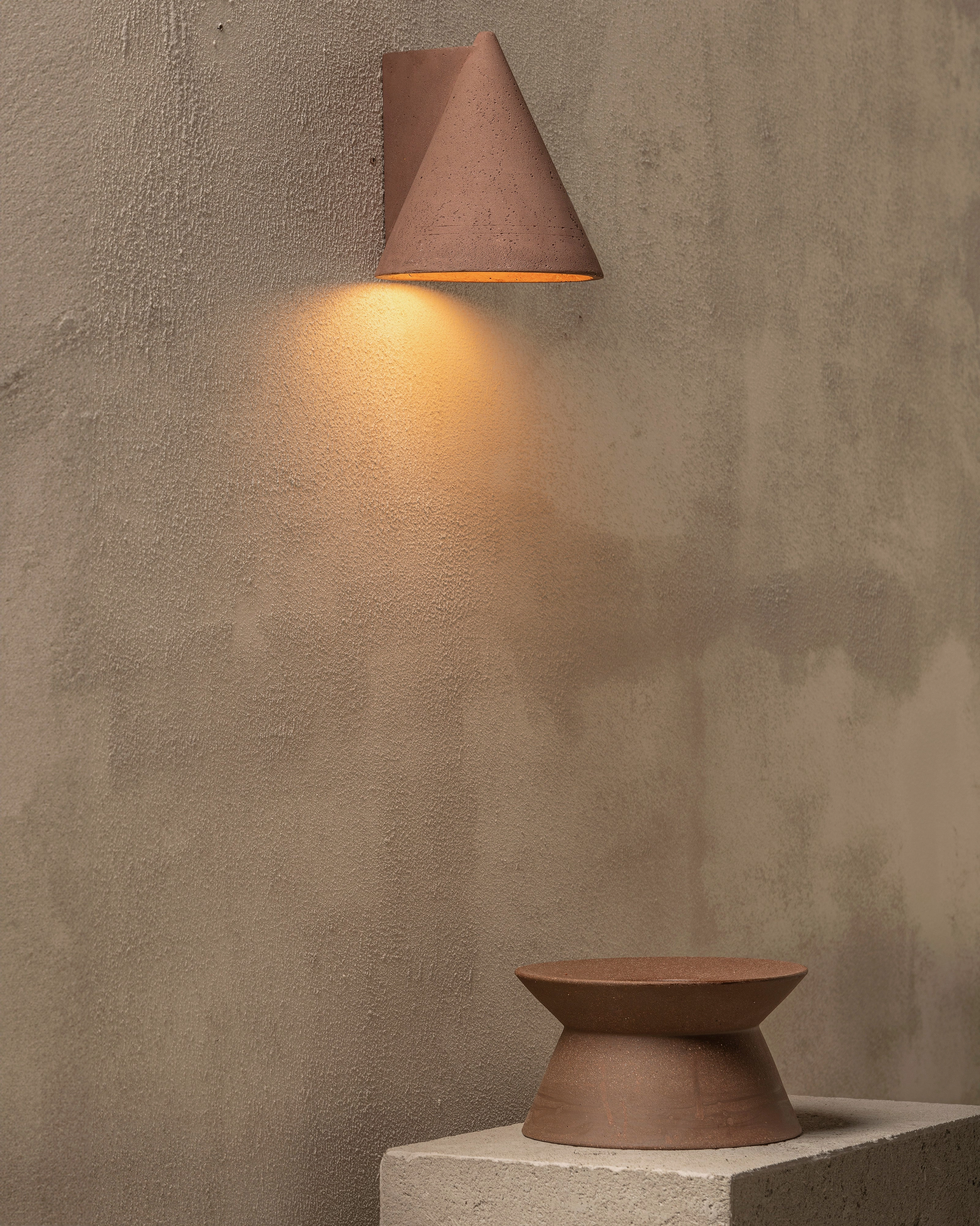 Vase 01 M red brown Marie-Ann