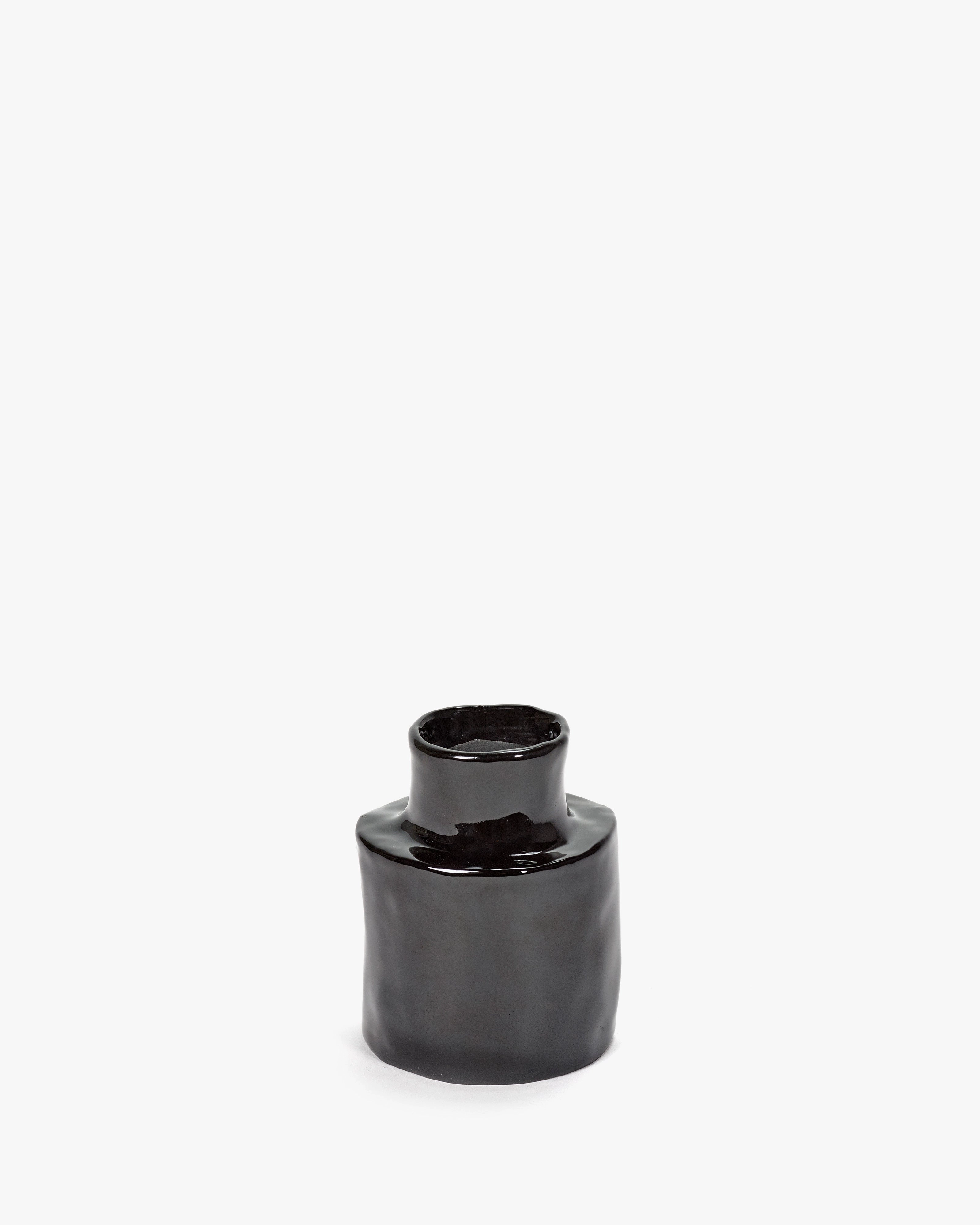 Vase 1 black Hlna Marie