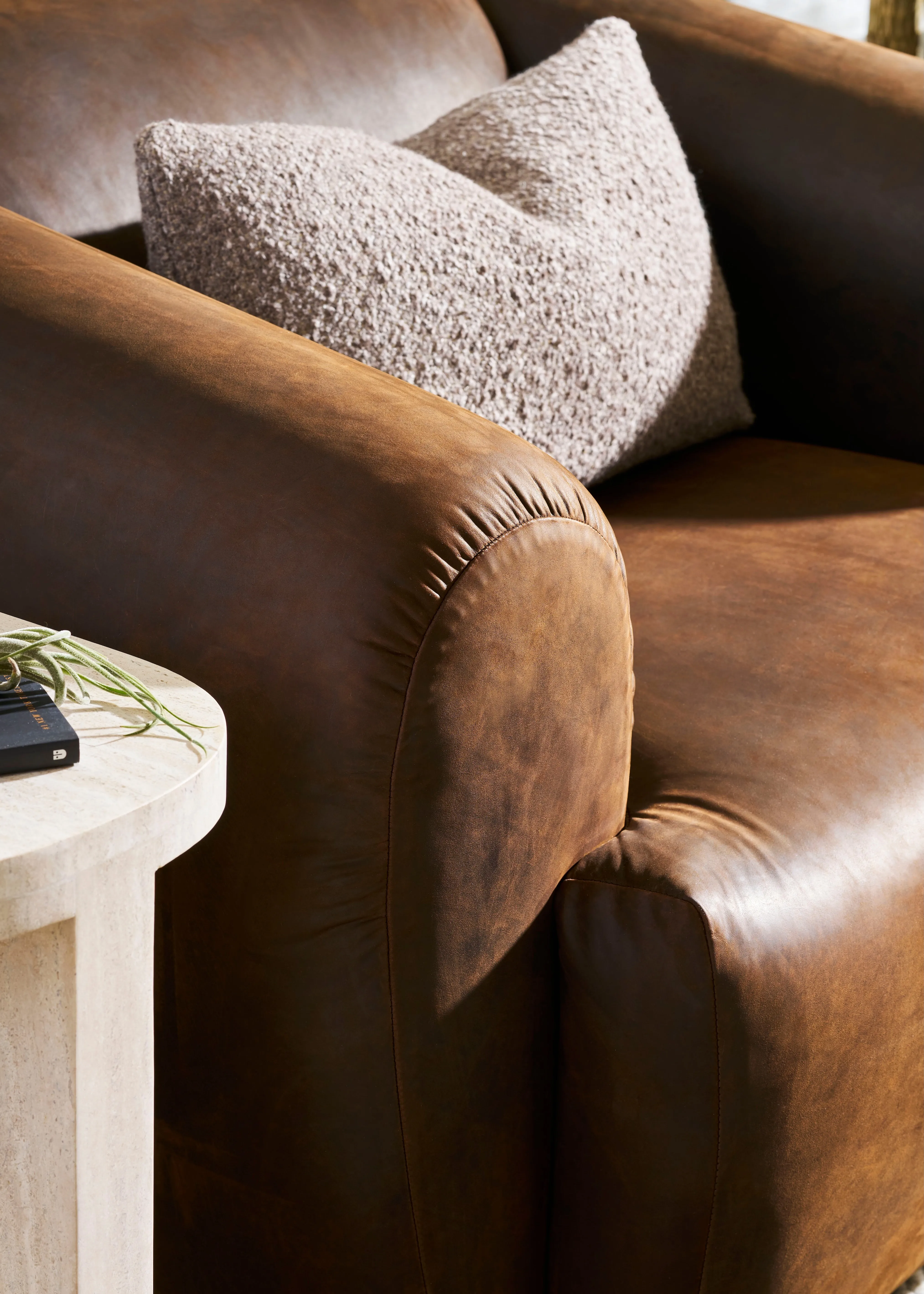 Wanton Luxury Leather Swivel Chair