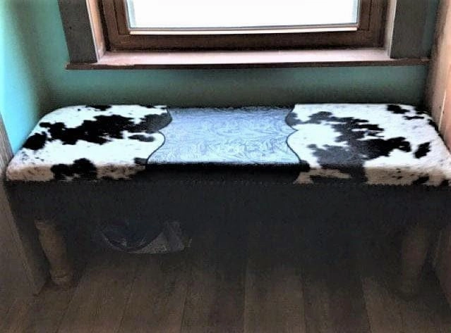 Western Ranch House Resting Bench