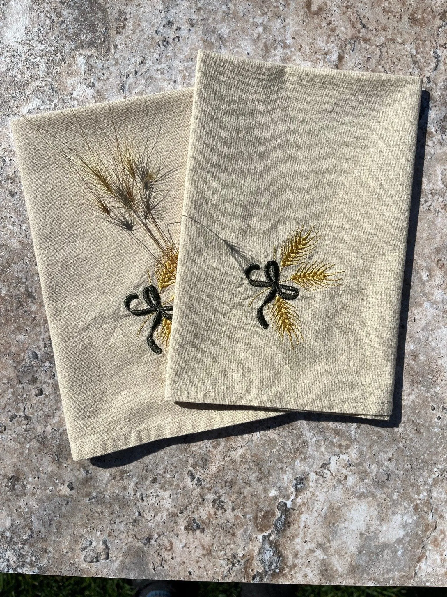 Wheat Stock Embroidered Cloth Napkin Set