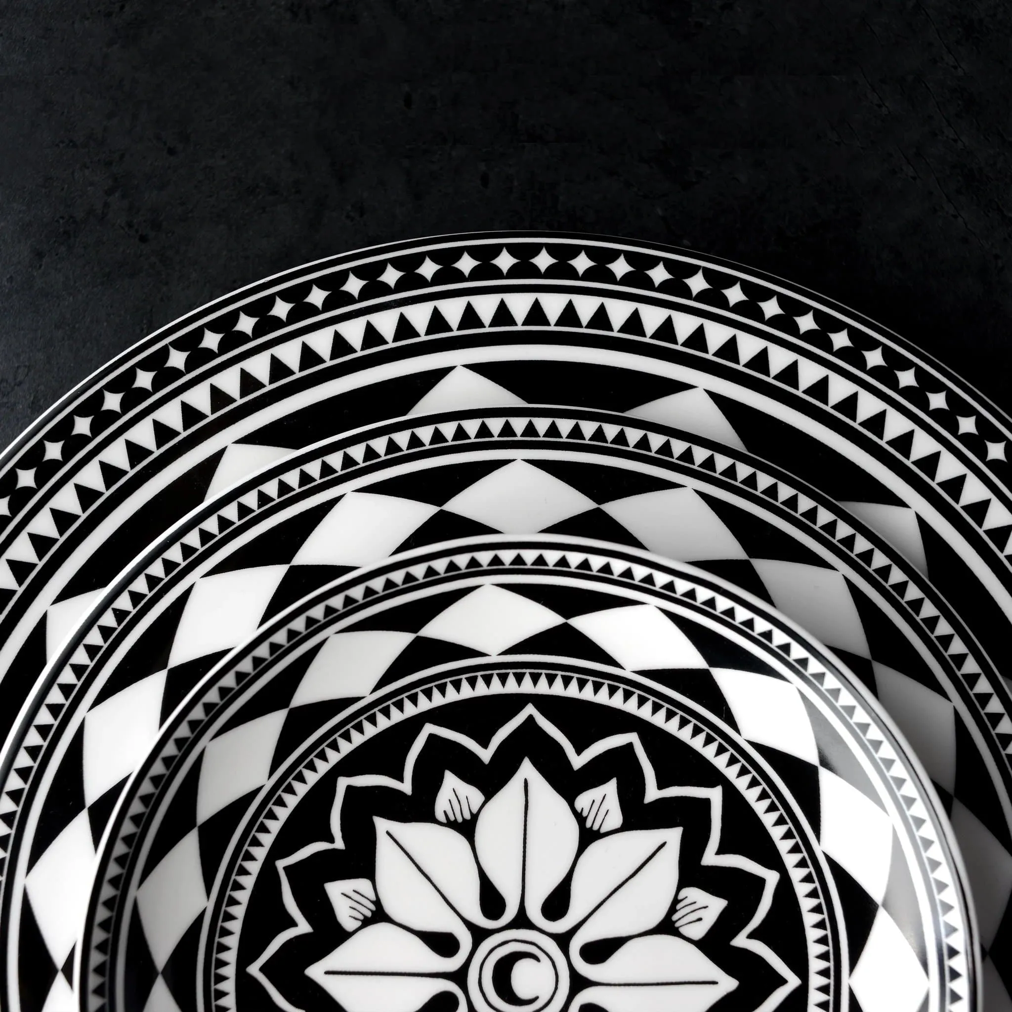 White Diamond Porcelain Canaps Set